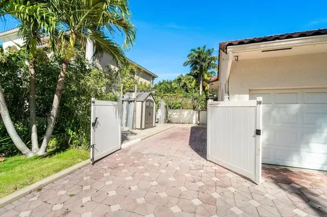 201 NE 4th Street Boca Raton FL 33432