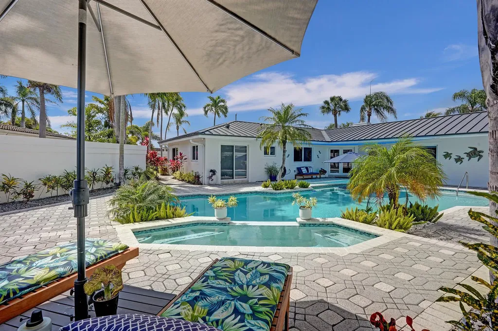 201 SE 11th Street Pompano Beach FL 33060