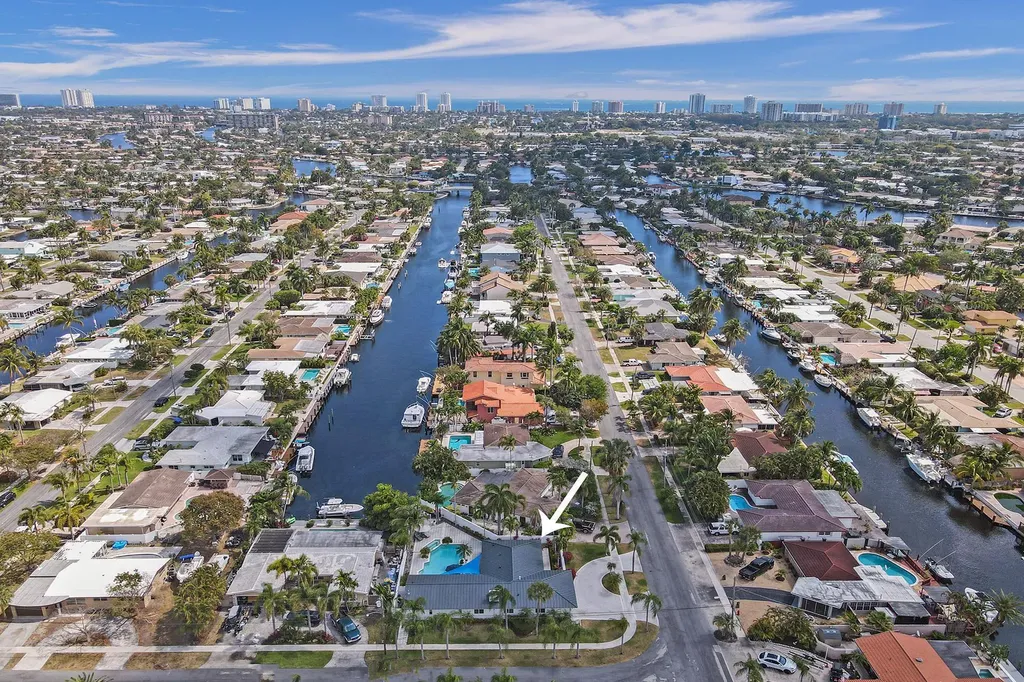 201 SE 11th Street Pompano Beach FL 33060