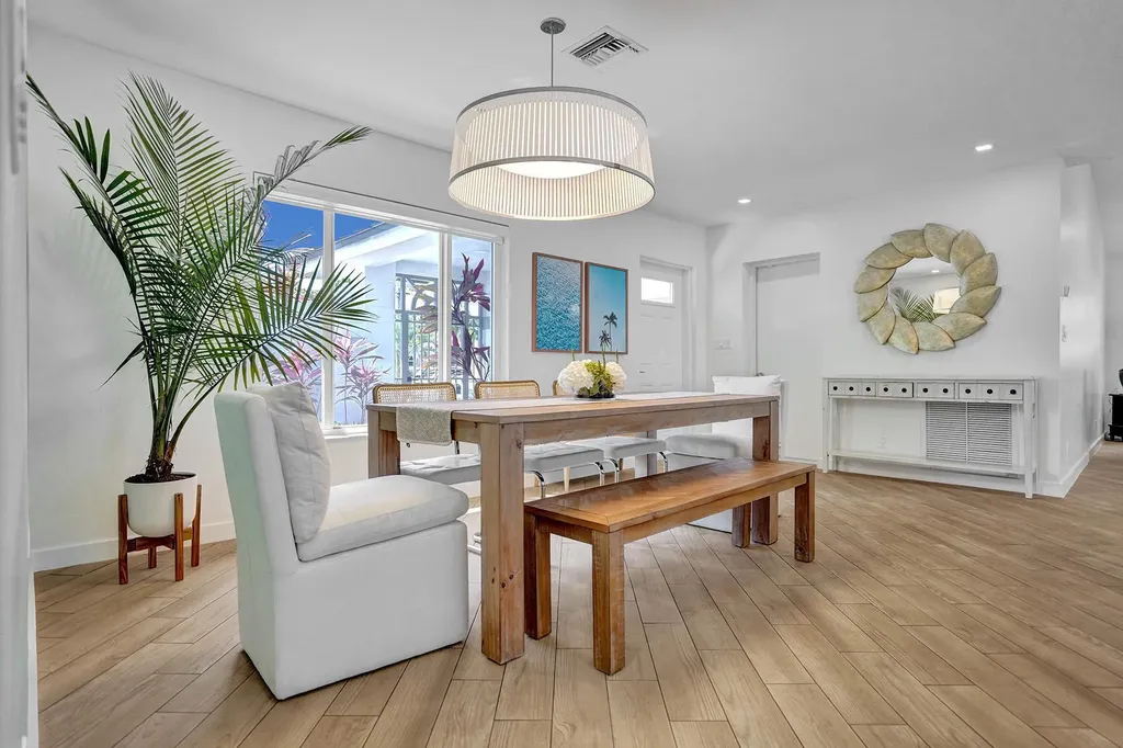 201 SE 11th Street Pompano Beach FL 33060