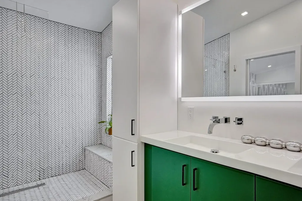201 SE 11th Street Pompano Beach FL 33060