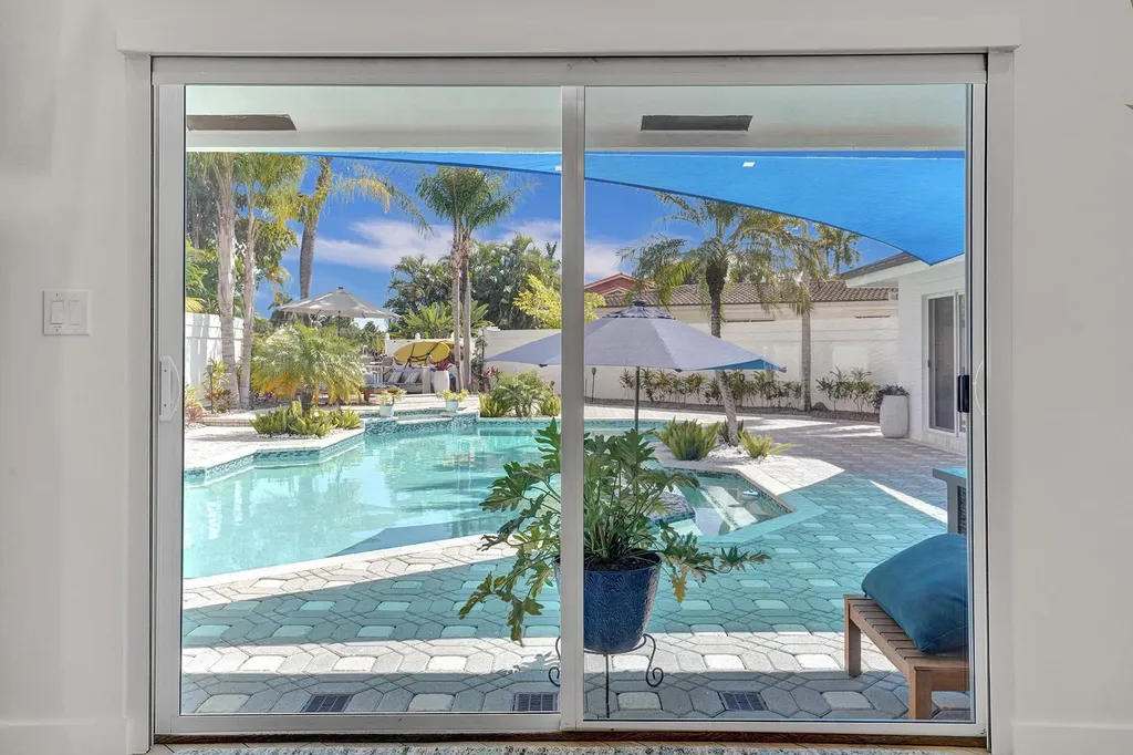 201 SE 11th Street Pompano Beach FL 33060