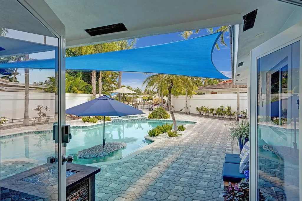 201 SE 11th Street Pompano Beach FL 33060