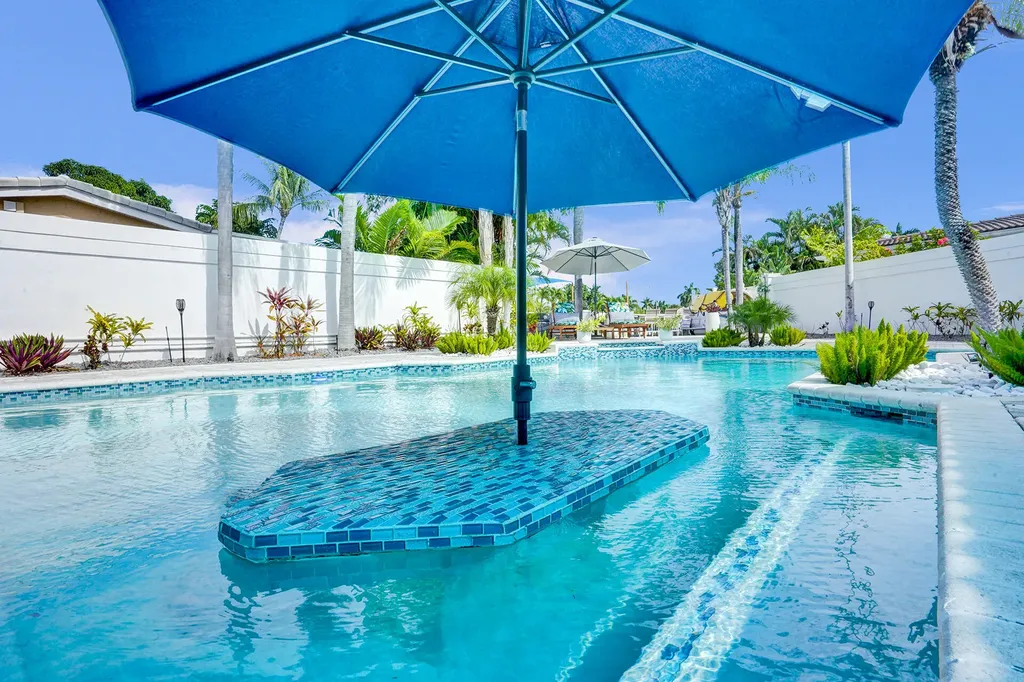 201 SE 11th Street Pompano Beach FL 33060