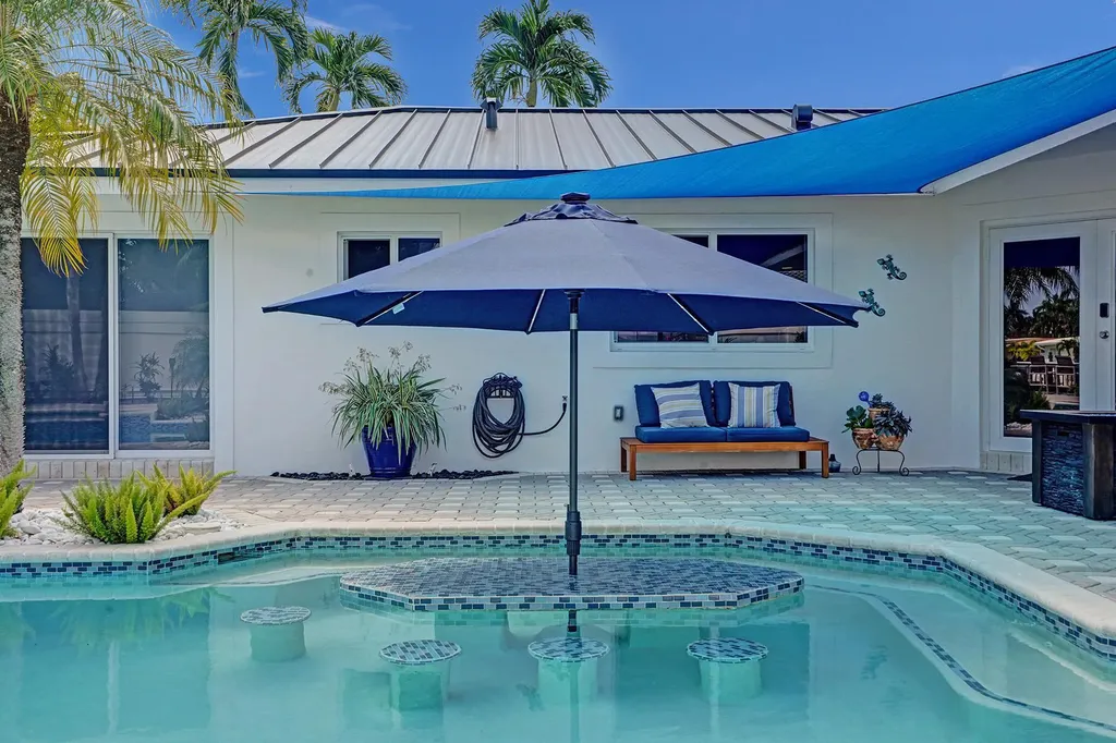 201 SE 11th Street Pompano Beach FL 33060