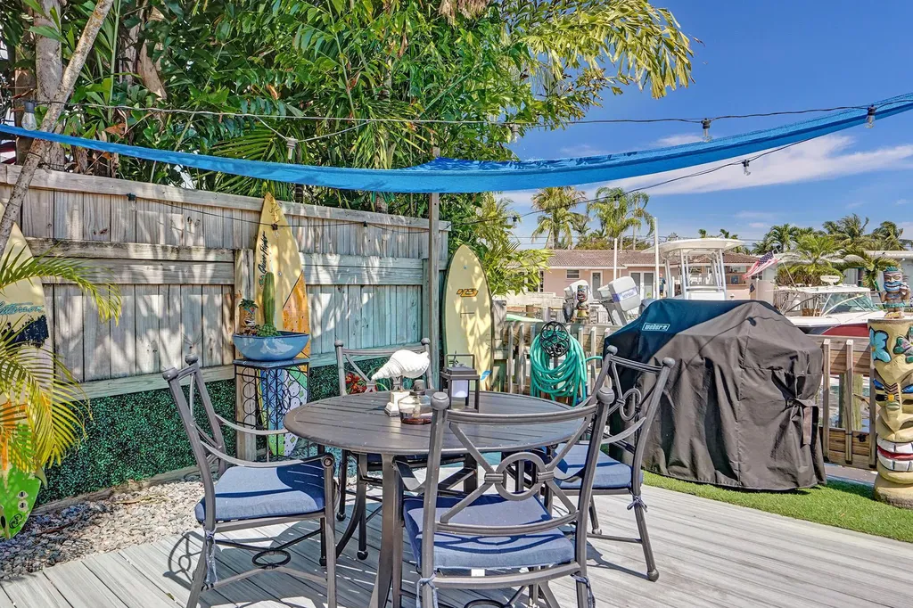 201 SE 11th Street Pompano Beach FL 33060