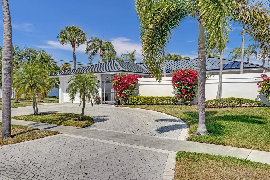 201 SE 11th Street Pompano Beach FL 33060