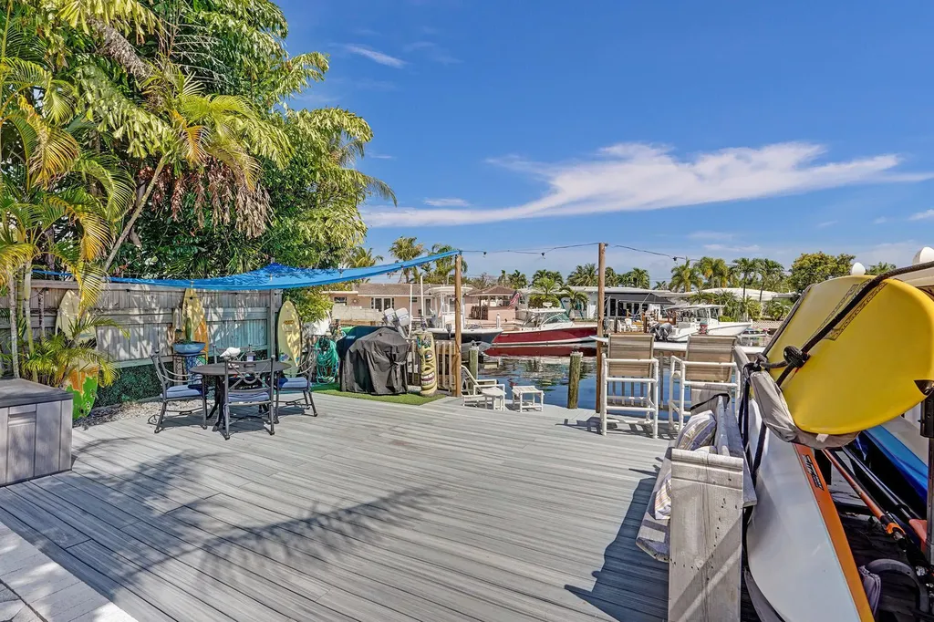201 SE 11th Street Pompano Beach FL 33060