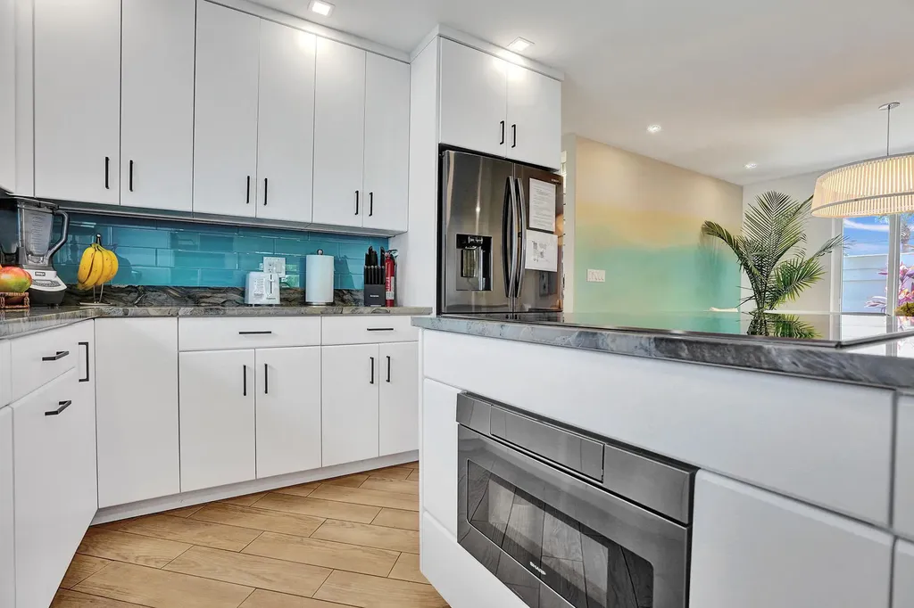 201 SE 11th Street Pompano Beach FL 33060