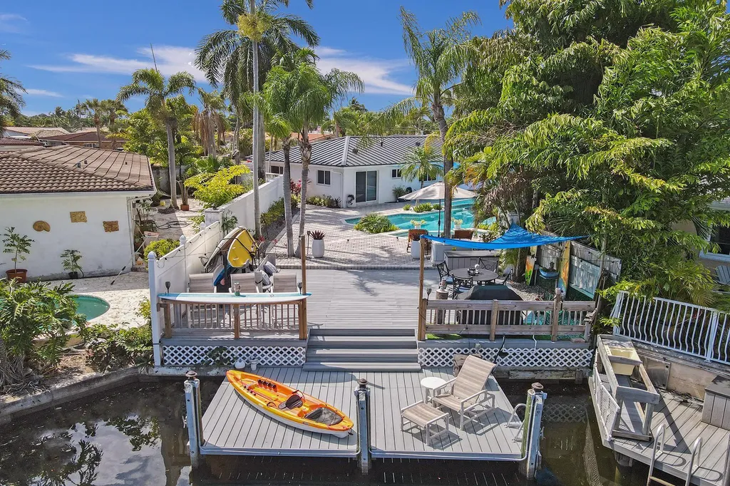 201 SE 11th Street Pompano Beach FL 33060