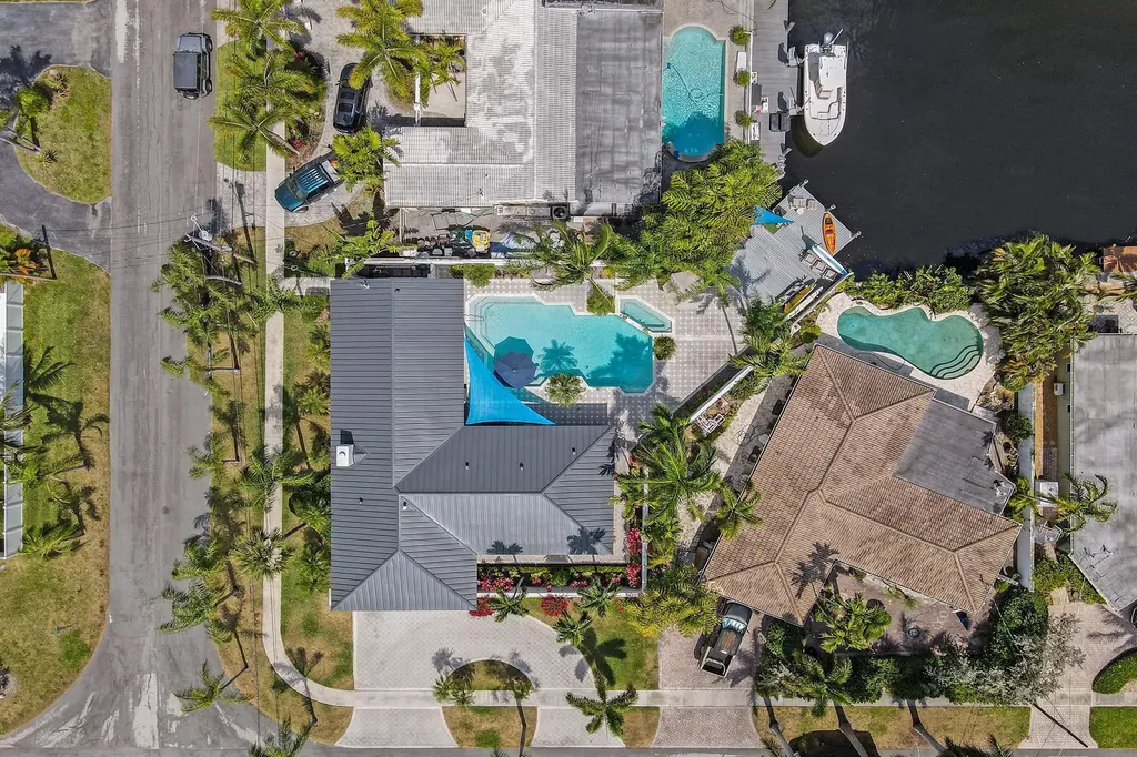 201 SE 11th Street Pompano Beach FL 33060