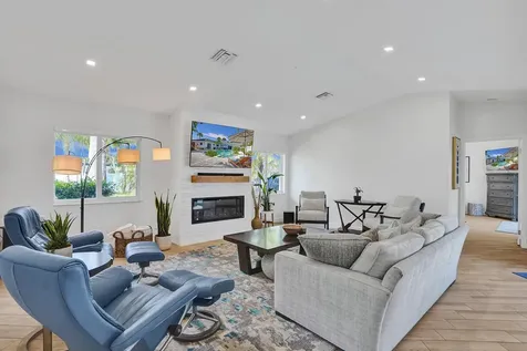 201 SE 11th Street Pompano Beach FL 33060