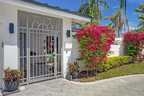 201 SE 11th Street Pompano Beach FL 33060