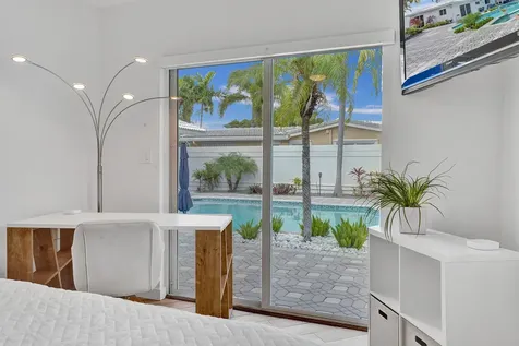 201 SE 11th Street Pompano Beach FL 33060