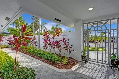 201 SE 11th Street Pompano Beach FL 33060