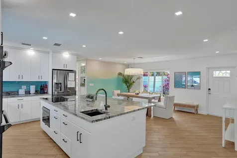 201 SE 11th Street Pompano Beach FL 33060