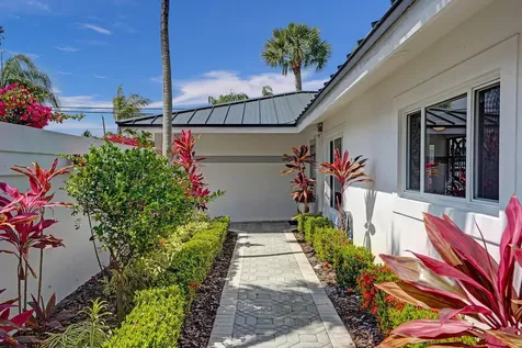 201 SE 11th Street Pompano Beach FL 33060