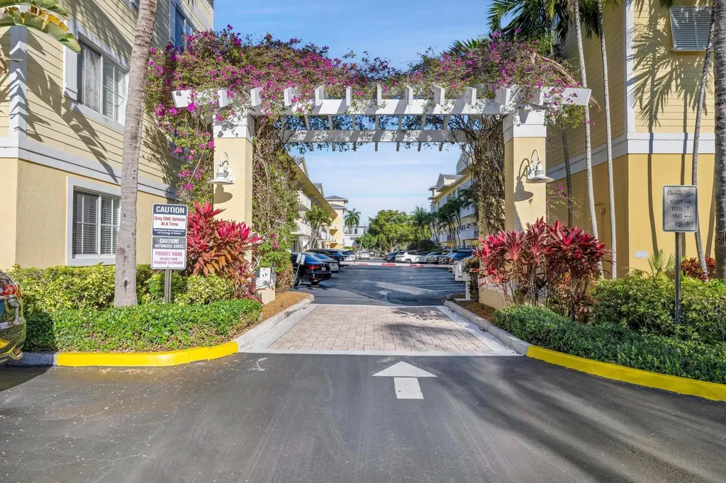 1515 E Broward Boulevard Fort Lauderdale FL 33301