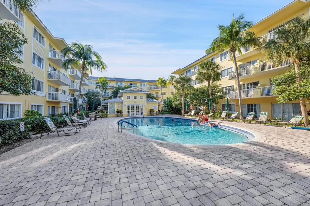 1515 E Broward Boulevard Fort Lauderdale FL 33301