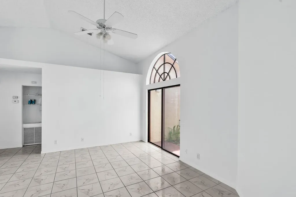 12382 Pleasant Green Way Boynton Beach FL 33437