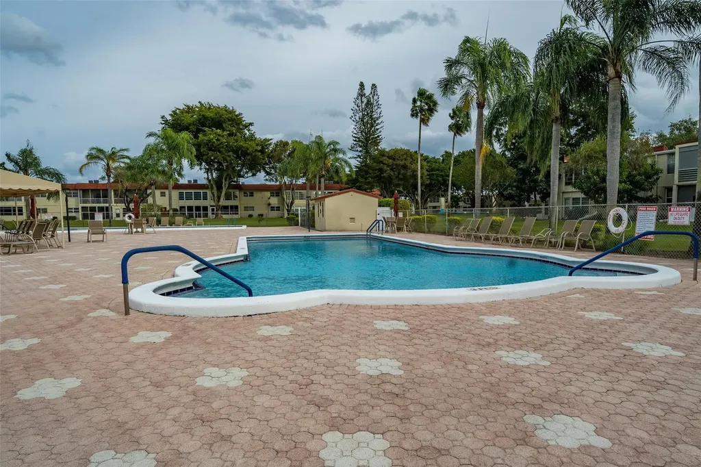 10 Willowbrook Lane Delray Beach FL 33446
