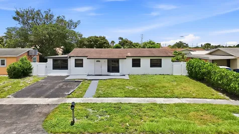 1060 SW 5th Terrace Deerfield Beach FL 33441