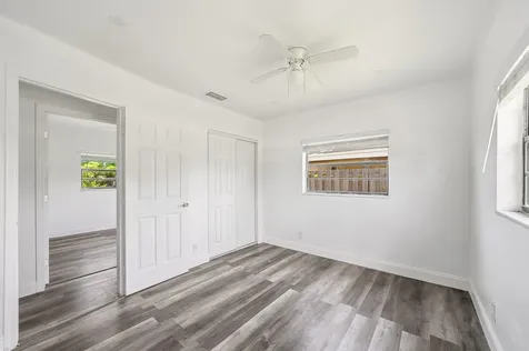 1060 SW 5th Terrace Deerfield Beach FL 33441