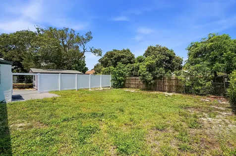 1060 SW 5th Terrace Deerfield Beach FL 33441