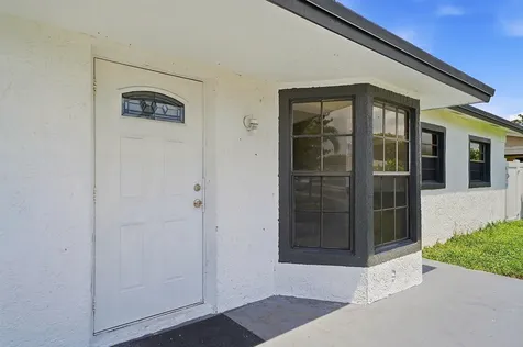 1060 SW 5th Terrace Deerfield Beach FL 33441