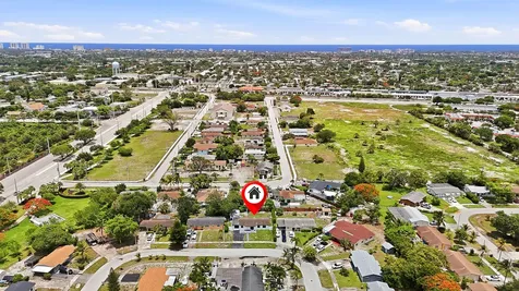 1060 SW 5th Terrace Deerfield Beach FL 33441