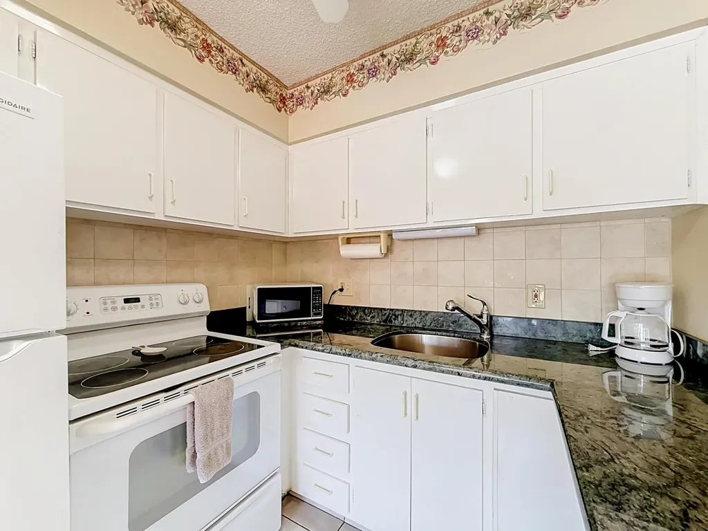 1050 SW 11th Street Hallandale Beach FL 33009