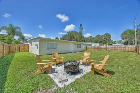 5204 Deanna Lane Fort Pierce FL 34946