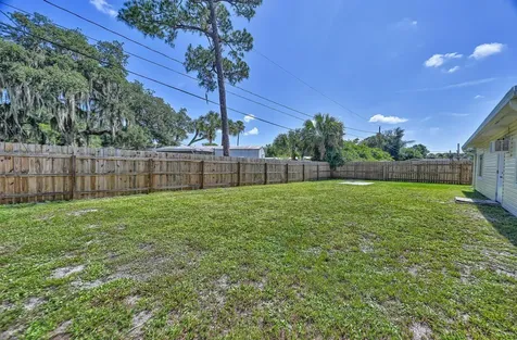 5204 Deanna Lane Fort Pierce FL 34946