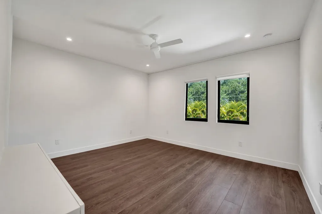 5939 Brookfield Circle W Hollywood FL 33312