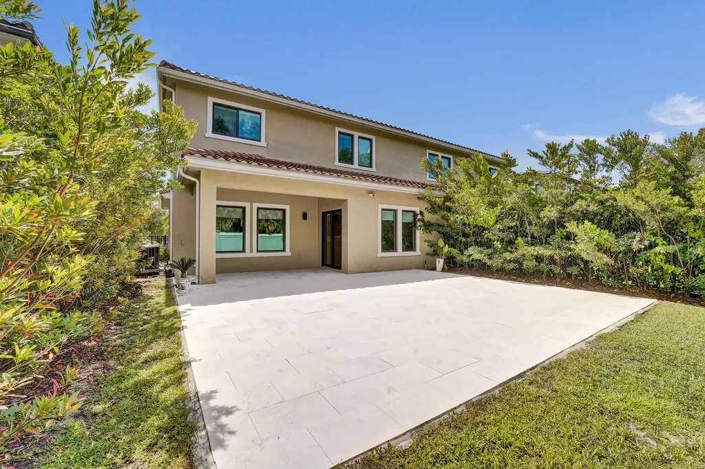 5939 Brookfield Circle W Hollywood FL 33312