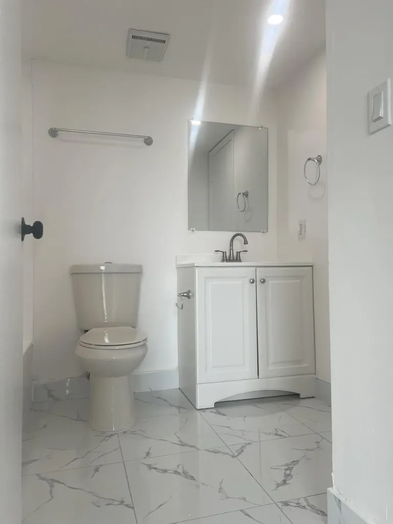2055 SW 122nd Miami FL 33175