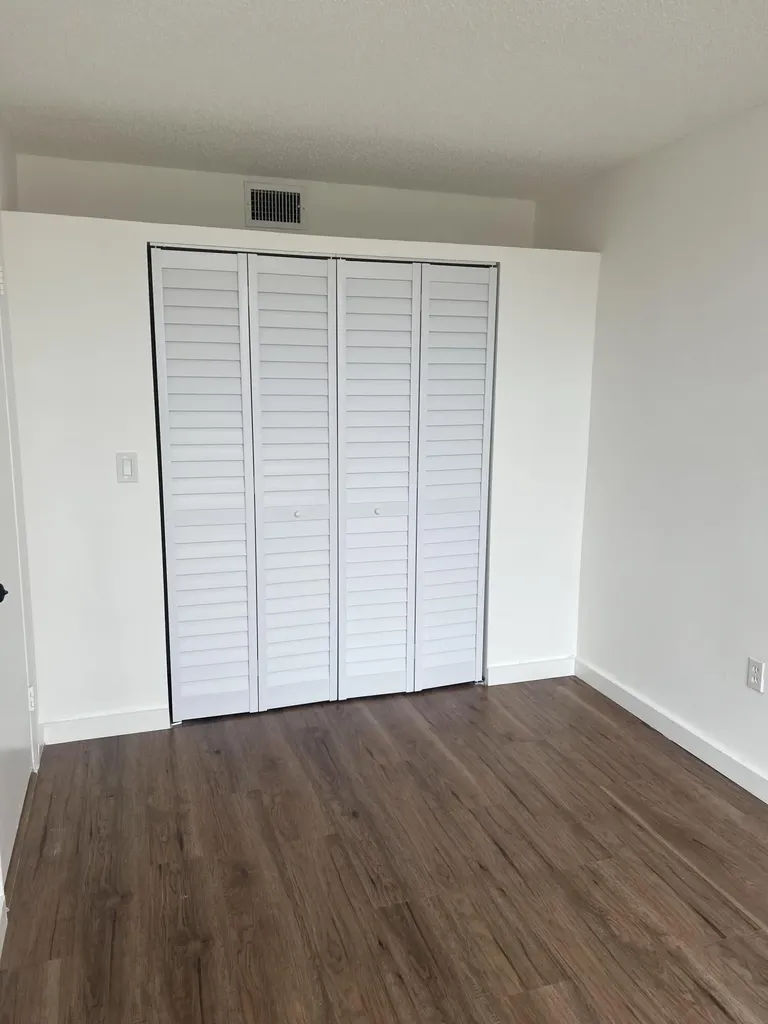 2055 SW 122nd Miami FL 33175
