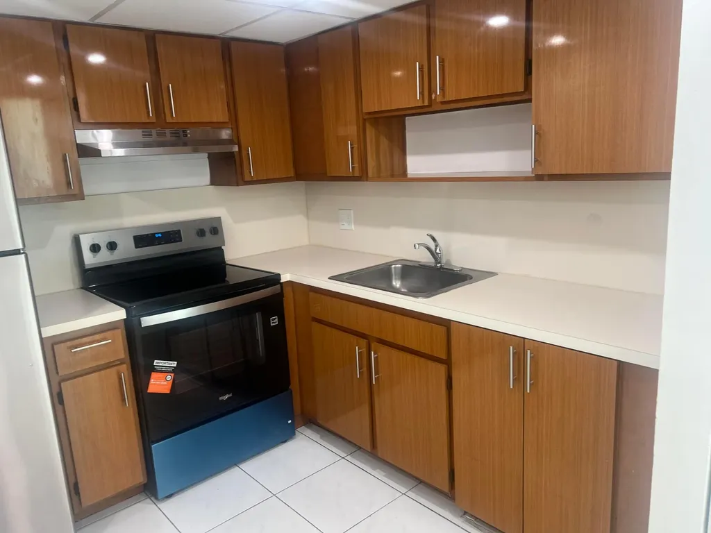 2055 SW 122nd Miami FL 33175