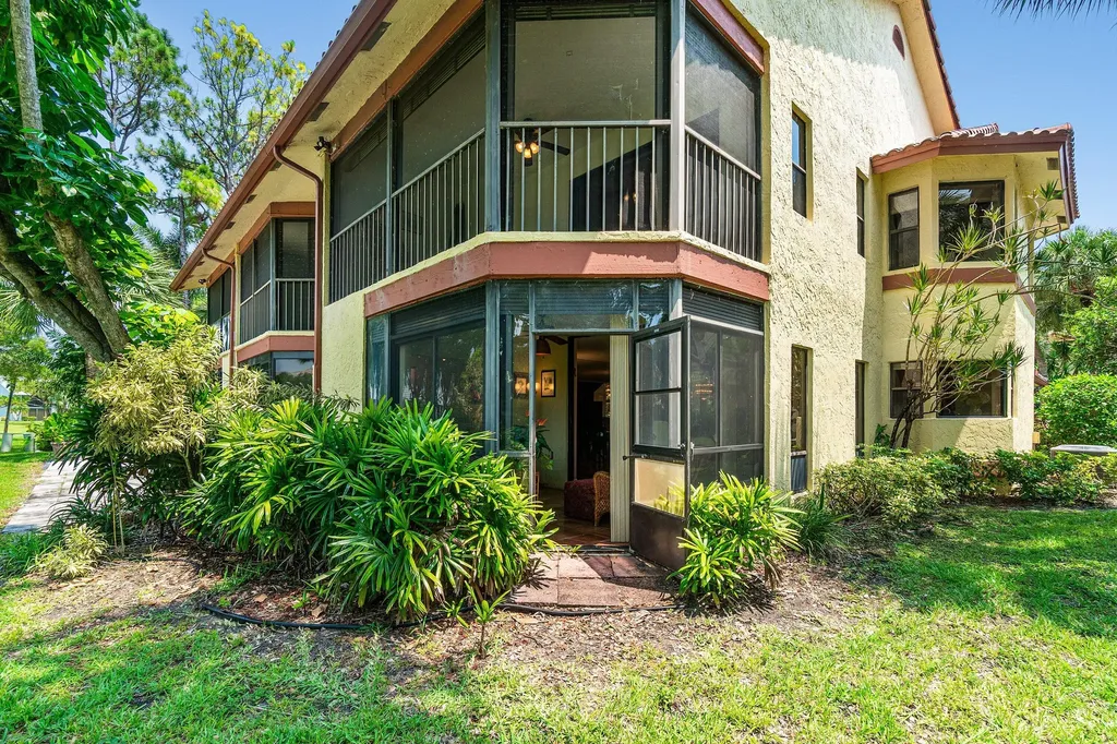 5355 10th Fairway Drive Delray Beach FL 33484