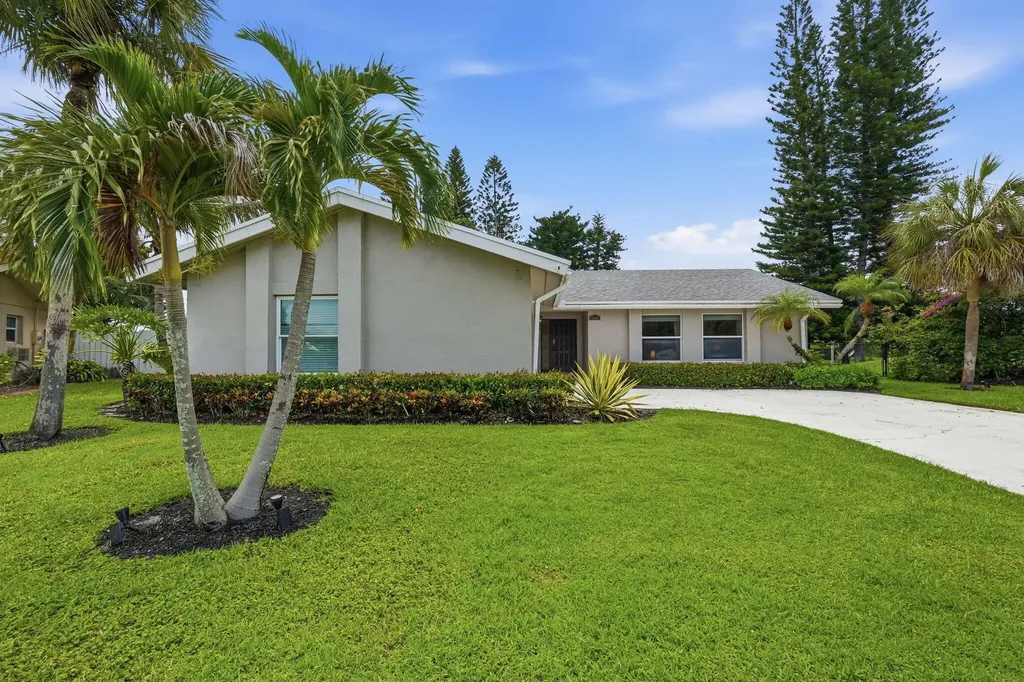1799 Shower Tree Way Wellington FL 33414