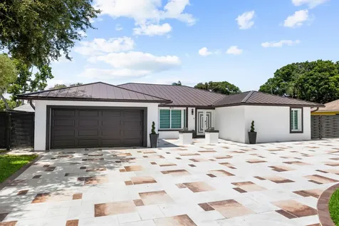 1821 Carissa Road Lake Clarke Shores FL 33406