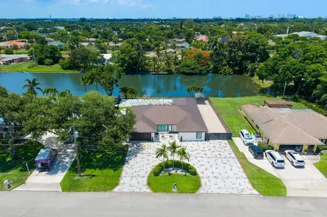 1821 Carissa Road Lake Clarke Shores FL 33406