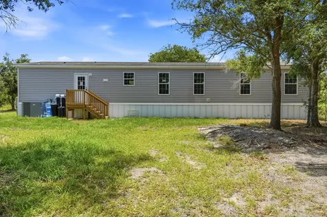 17381 NW 262nd Street Okeechobee FL 34972