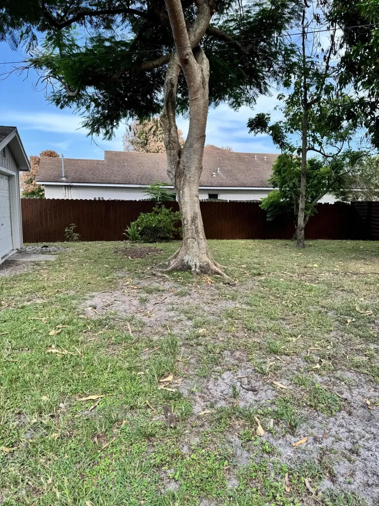 749 SW Mccracken Avenue Port St Lucie FL 34953