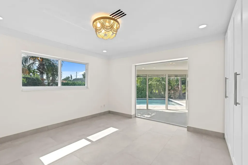 391 SE 7th Avenue Pompano Beach FL 33060