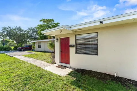 1717 NE 3rd Avenue Delray Beach FL 33444