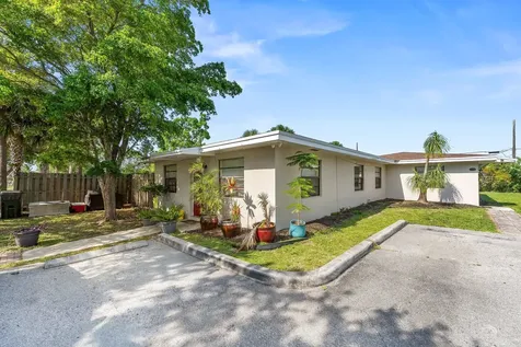 1717 NE 3rd Avenue Delray Beach FL 33444
