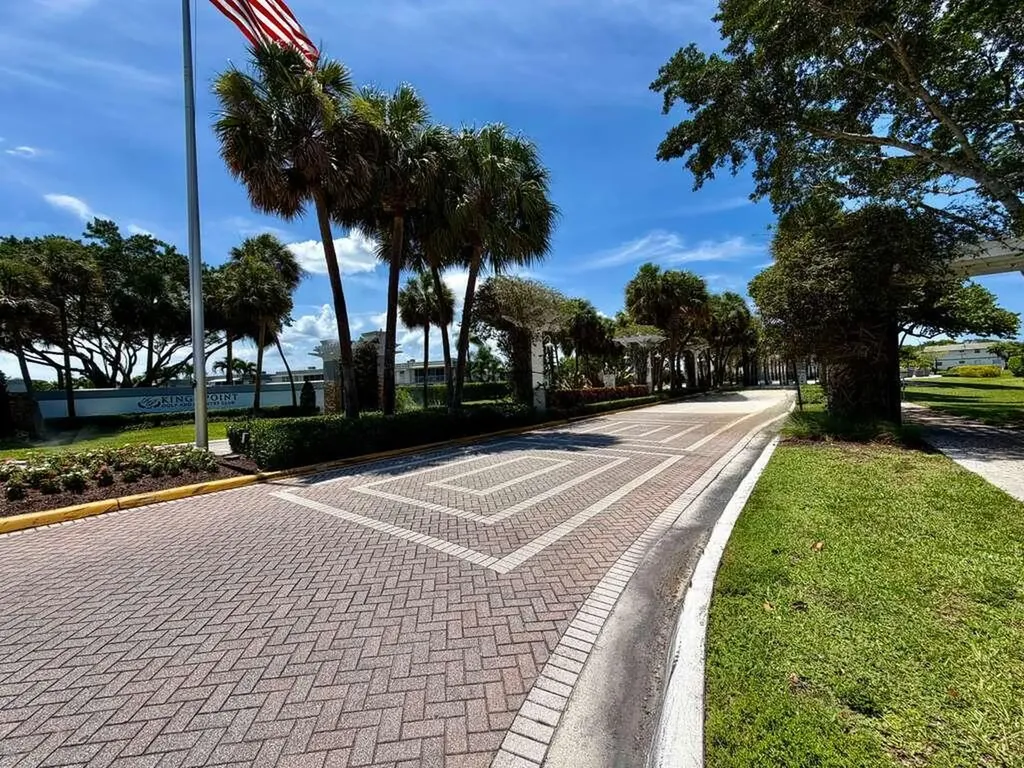 359 Capri H Delray Beach FL 33484
