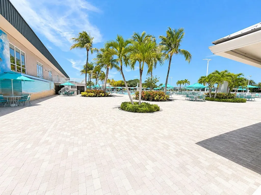 359 Capri H Delray Beach FL 33484