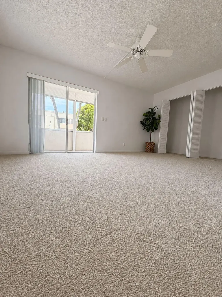 359 Capri H Delray Beach FL 33484